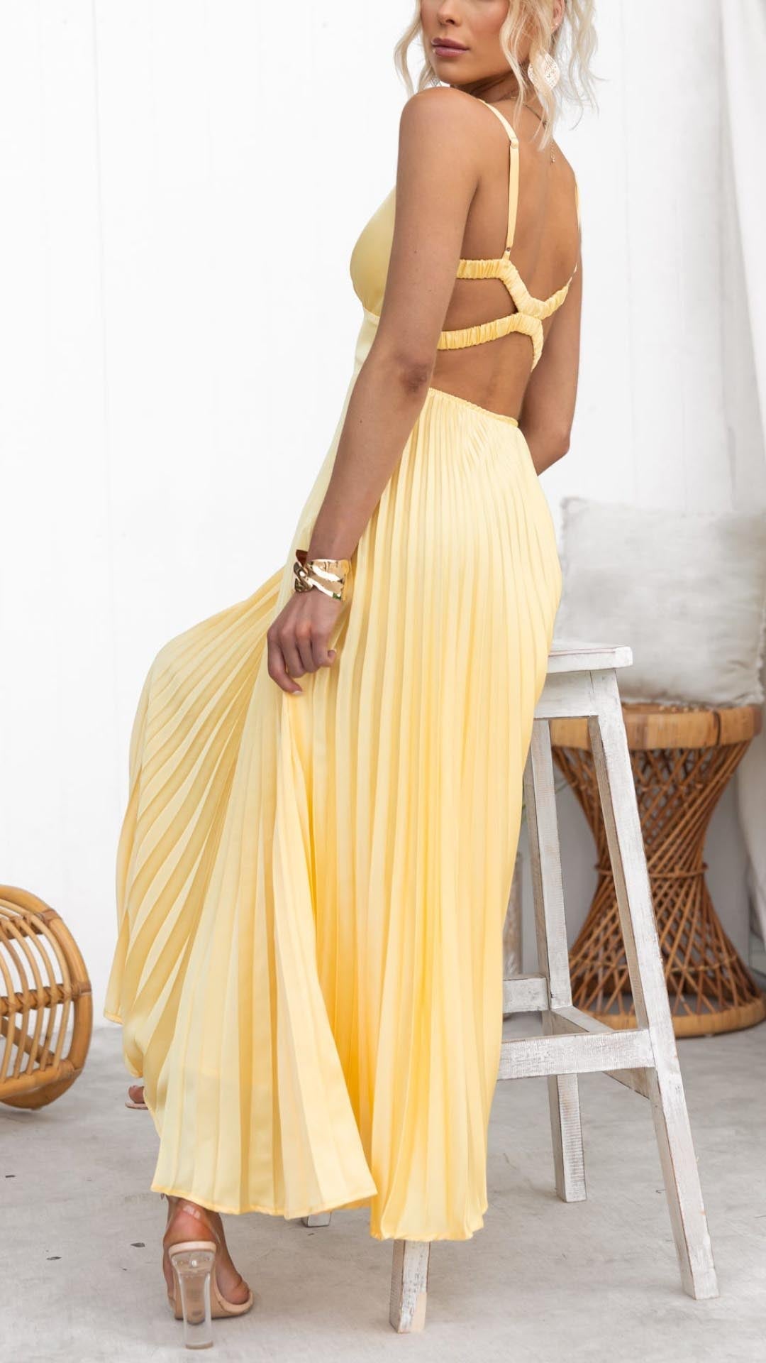 SOERA Sophia Flowing Pleated Summer Maxi Dress - Dress - L