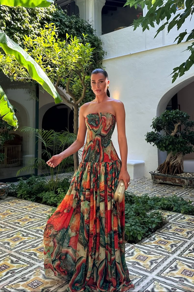 Zoe stropløs maxi-kjole med abstrakt print