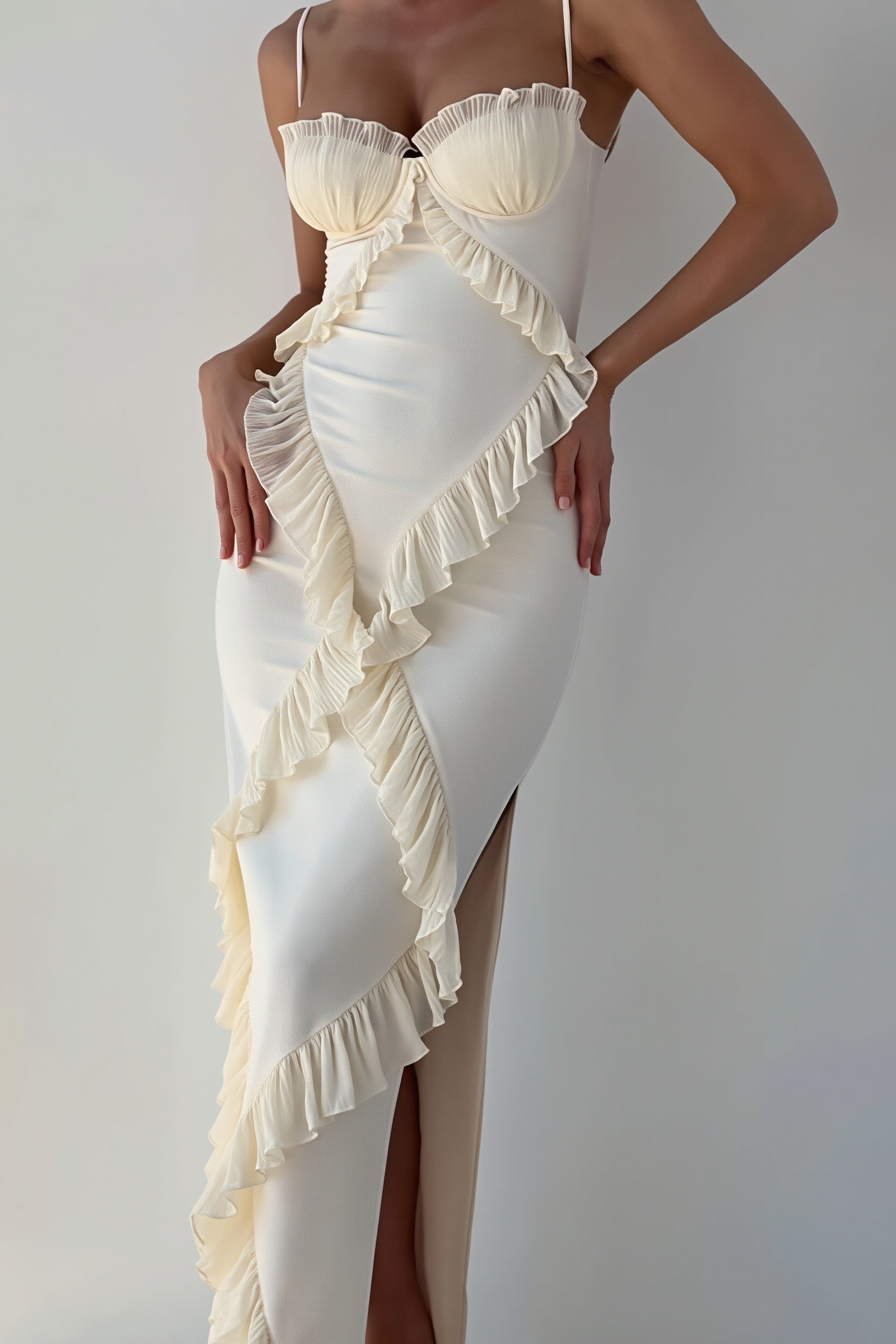 Natasha blonderuffle maxi-kjole