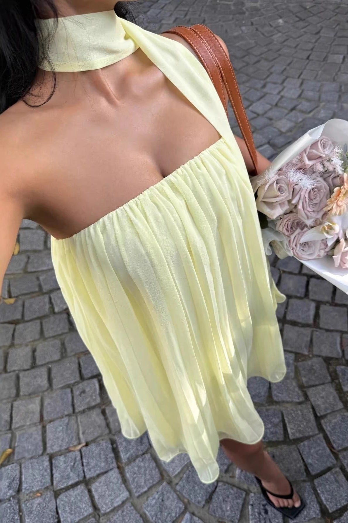 Aliya rynket bandeau mini-kjole