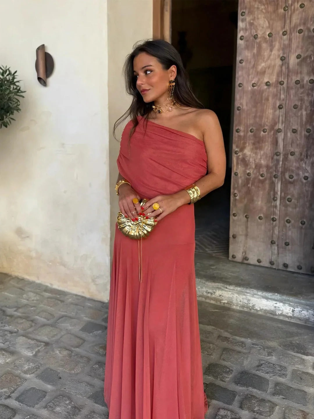 Sienna off-shoulder maxi-kjole med rynker
