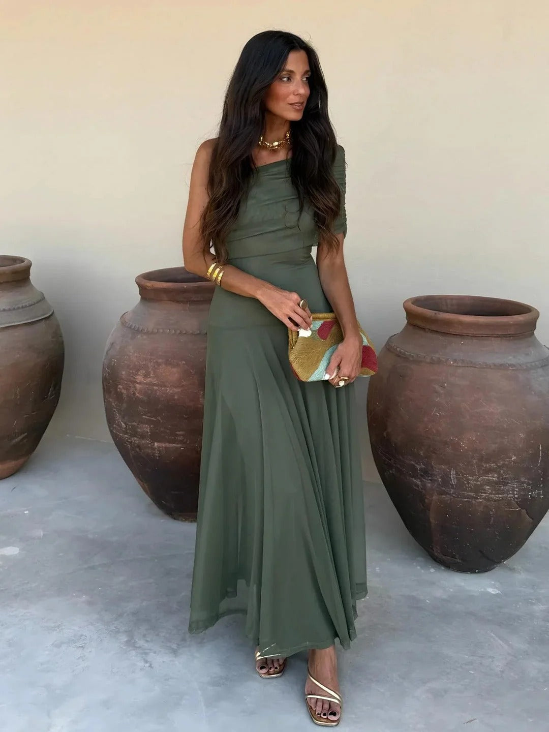 Sienna off-shoulder maxi-kjole med rynker