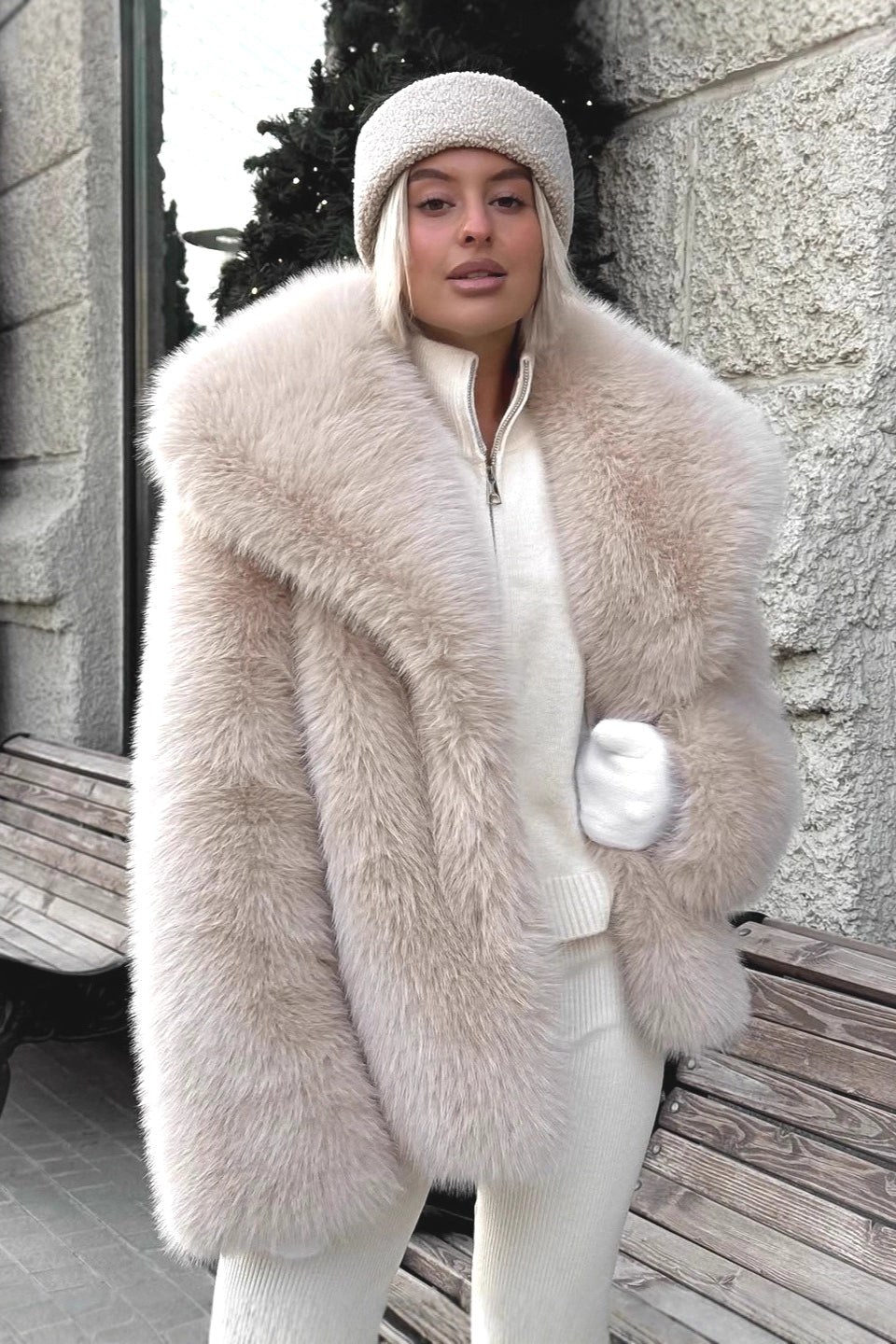SOERA Emilie Puffy Collar Faux Fur Coat - Jackets - it1767772172501636655 Beige S
