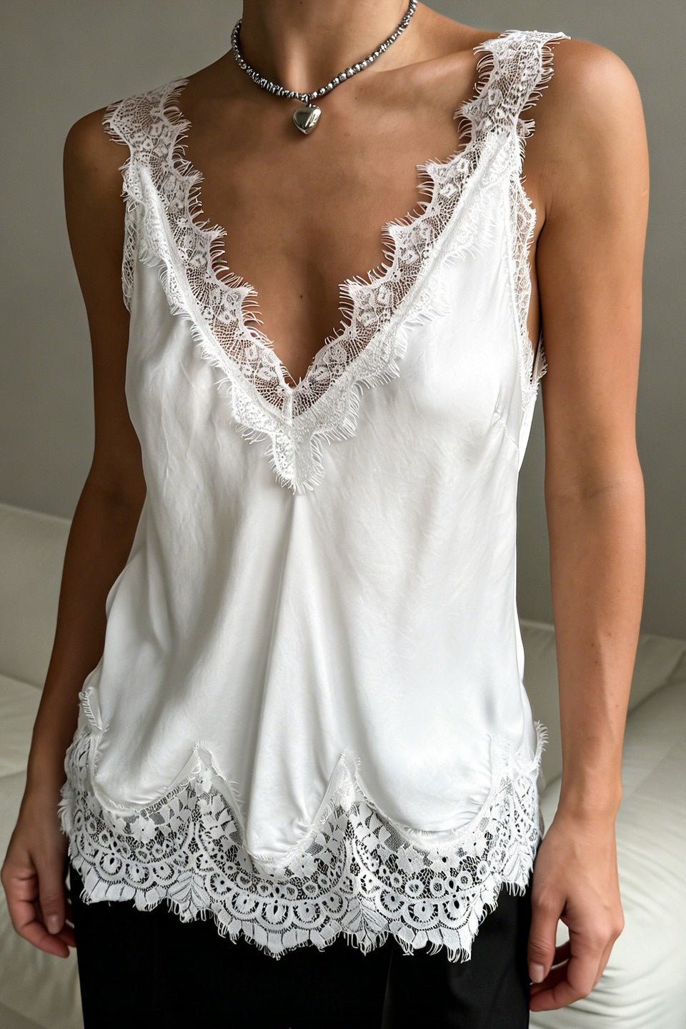 Marisol v-hals blondedetalje tanktop